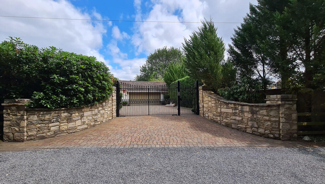 Driveway entrance paving