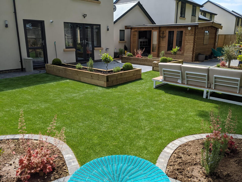 Garden design with artificial grass 02